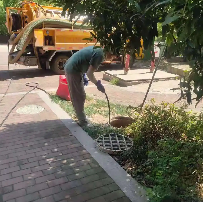 潼南市政排污管道清淤疏通——专业团队，让您全程省心！